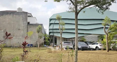 Warga Royal Bay Batam Center Keluhkan Kebisingan dari Aktivitas Tamora Padel