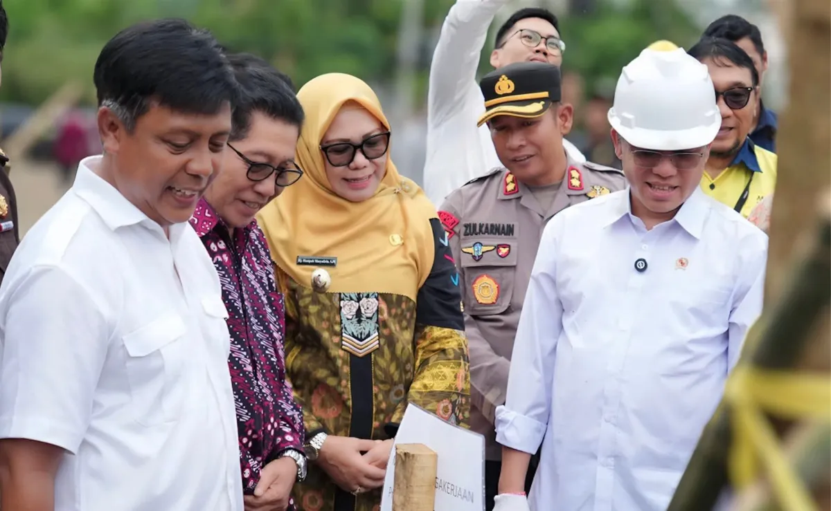 Menaker Yassierli Minta ASN Sumbawa Barat Perkuat Ekosistem Ketenagakerjaan Inklusif