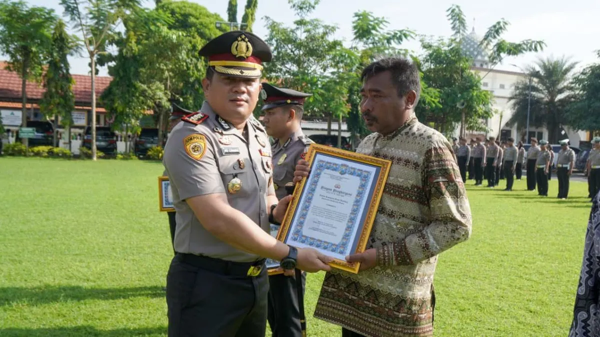 Tiga Warga Ngoro Jombang Terima Penghargaan Polres Usai Bantu Tangkap Pencuri Motor