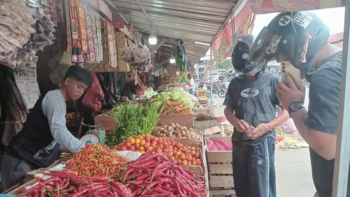 Harga Bumbu Dapur di Pasar Baru Mamuju Berfluktuasi, Cabai Rawit Merah Tembus Rp48 Ribu per Kg
