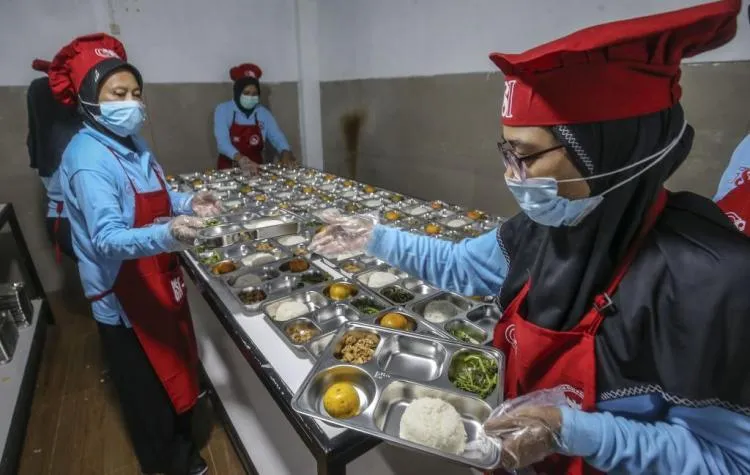 SPPG Mustikasari 4 Bekasi Bantah Video Viral MBG Disebut Hanya Ubi dan Pisang untuk Dua Hari