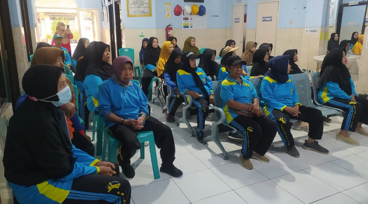 Klinik Pratama Rawat Jalan Al Azhar Gelar Edukasi Pemilihan Buah untuk Pencegahan Hipertensi