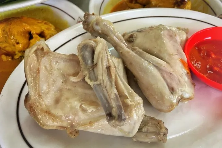 Asal-usul Nama Ayam Pop, Lauk Khas Padang yang Populer dan Disajikan Tanpa Kulit
