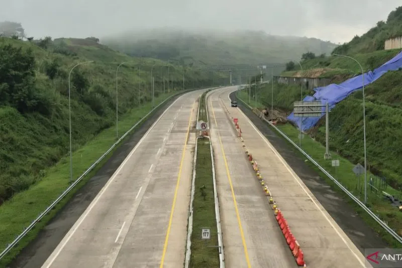 Pemkab Sumedang Aktifkan Aplikasi LRT untuk Pantau Arus Mudik Lebaran 2026 di Tol Cisumdawu