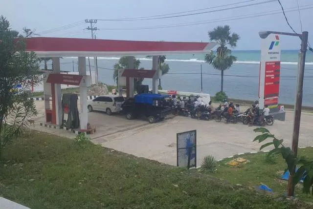 Pertamina: Cuaca Buruk Hambat Pasokan BBM ke Rote Ndao, Distribusi Dipantau dan Dikoordinasikan