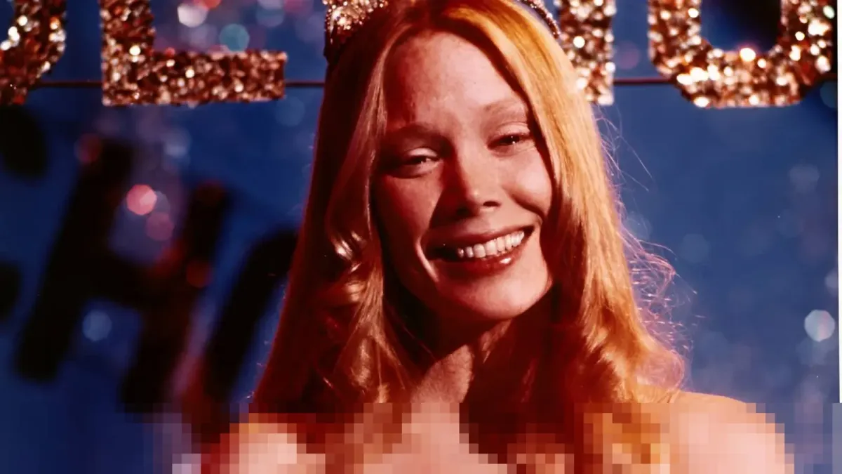 Serial ‘Carrie’ Garapan Mike Flanagan Berpeluang Hadirkan Gaya Found Footage dalam Adaptasi Stephen King