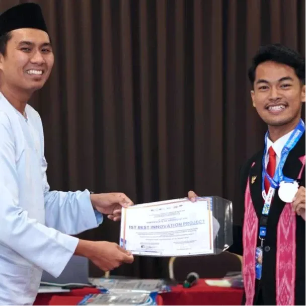 Mahasiswa Psikologi UMS Kembangkan Aplikasi AI NutriTone, Raih Empat Penghargaan di IYEN #20 Malaysia