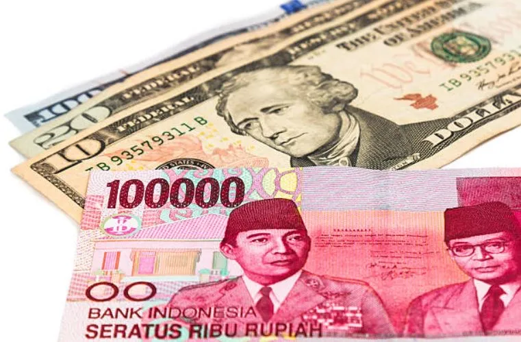 Rupiah Menguat Tipis ke Rp16.888 per Dolar AS di Tengah Dolar Global yang Kuat