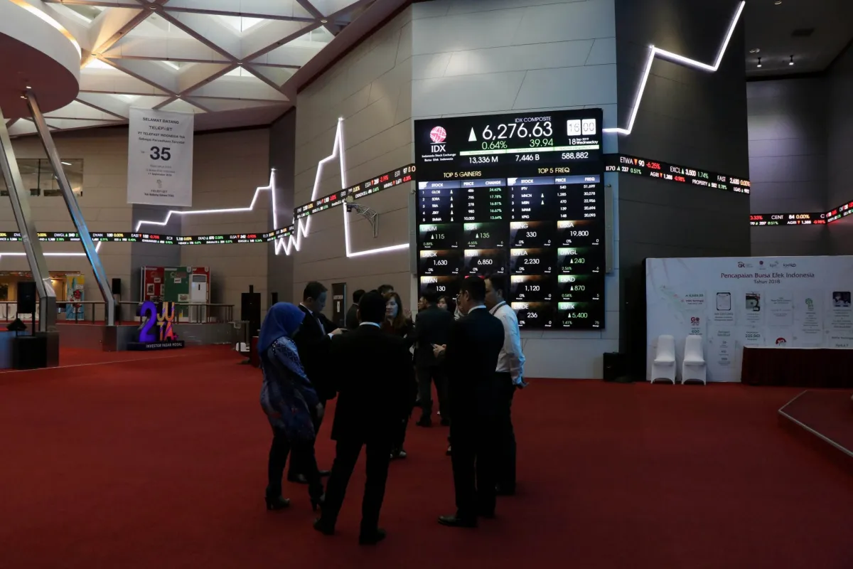 IHSG Dibuka Melemah, Pelaku Pasar Diperkirakan Tetap Waspada Jelang Akhir Pekan