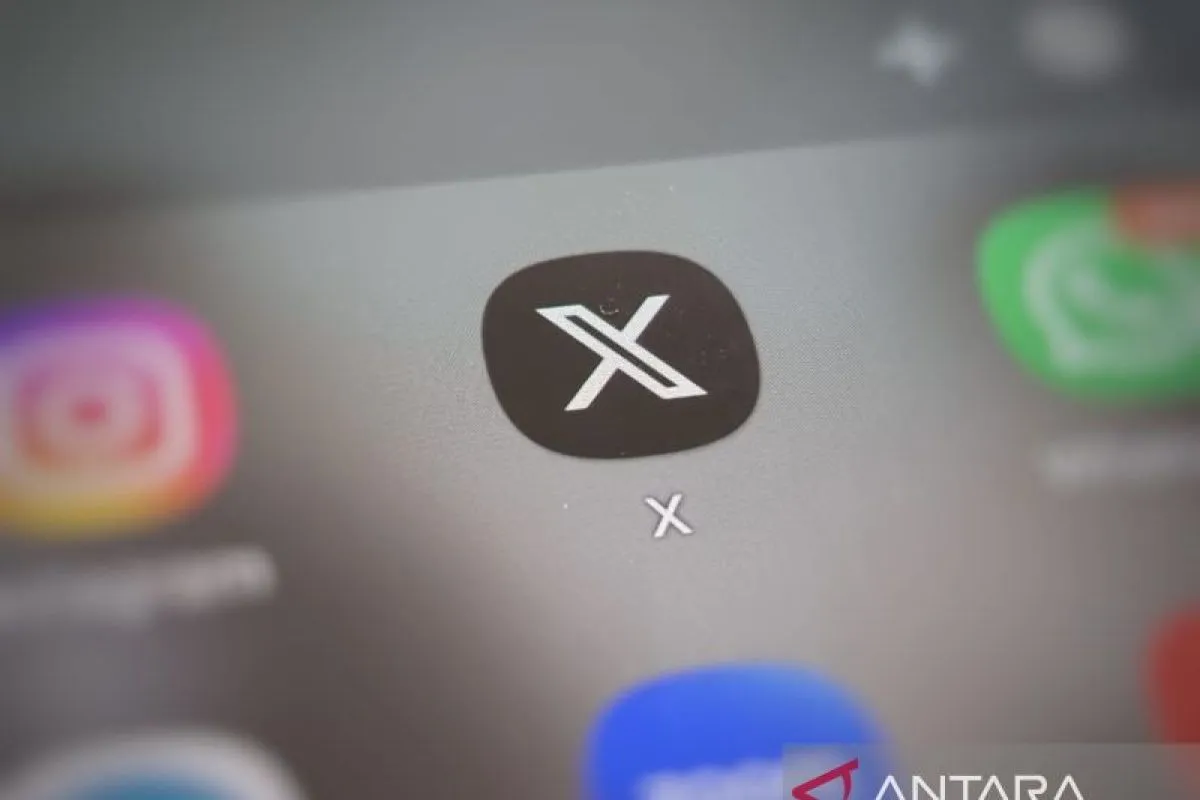 X Uji Coba Aplikasi Pesan Mandiri X Chat untuk iOS lewat TestFlight