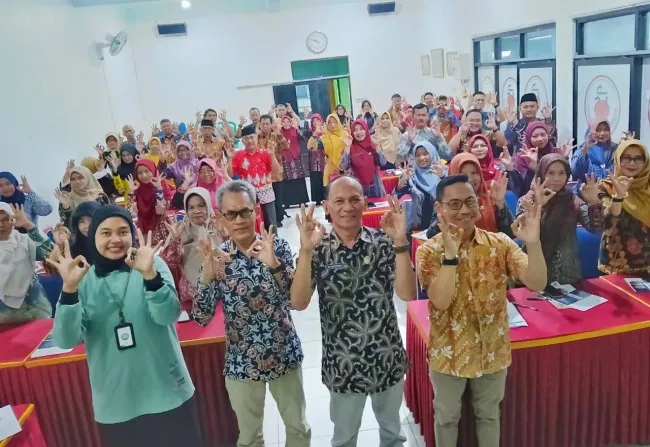 89 Kepala SD di Ngawi Ikuti Sosialisasi Program I-SEE untuk Kesehatan Mata Siswa