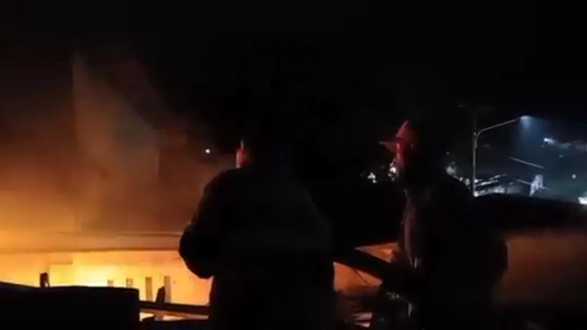 Gudang Frozen Food di Cijoro Lebak Terbakar, Api Diduga Berasal dari Instalasi Listrik