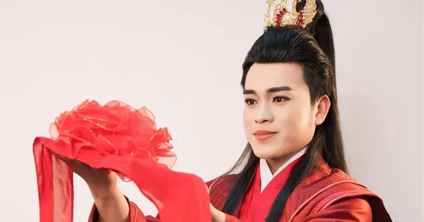 Hung Vuong sebut masuk 5 besar nominasi Mai Vang jadi dorongan besar bagi kariernya di panggung cai luong