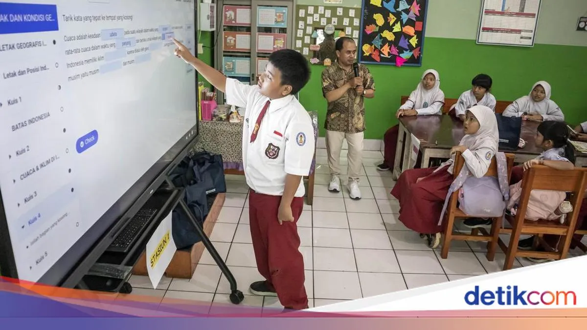 Rumah Pendidikan Jadi Platform Utama Pemanfaatan Layar Pintar di Sekolah pada Era Prabowo