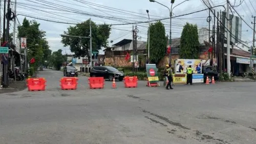 Pemasangan Girder Tol Kediri–Tulungagung, Jalan Suparjan Mangun Wijaya Ditutup Sementara