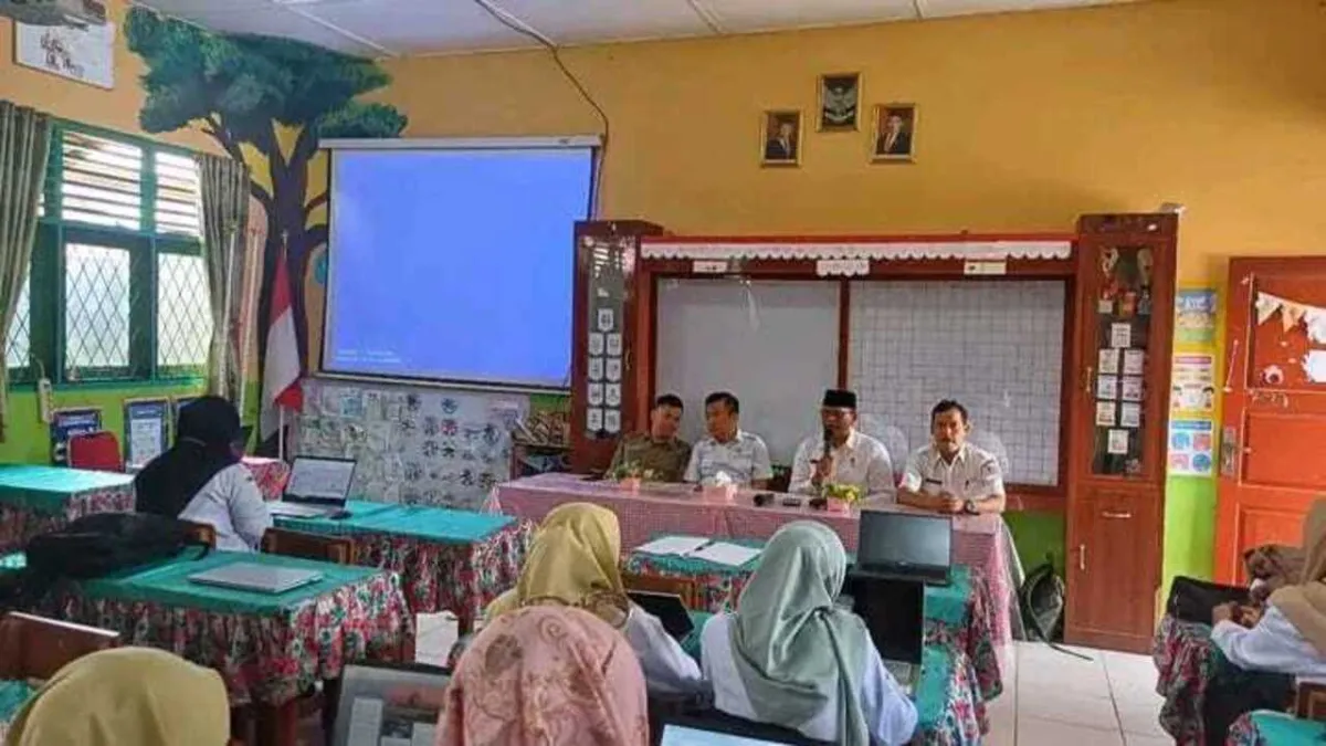 Operator Sekolah di Talang Kelapa Dapat Pendampingan Penggunaan Aplikasi Coretax
