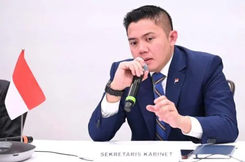Seskab Teddy Paparkan Hasil Diplomasi Prabowo di AS: Penurunan Tarif, Investasi Mineral Kritis, hingga Kerja Sama Energi