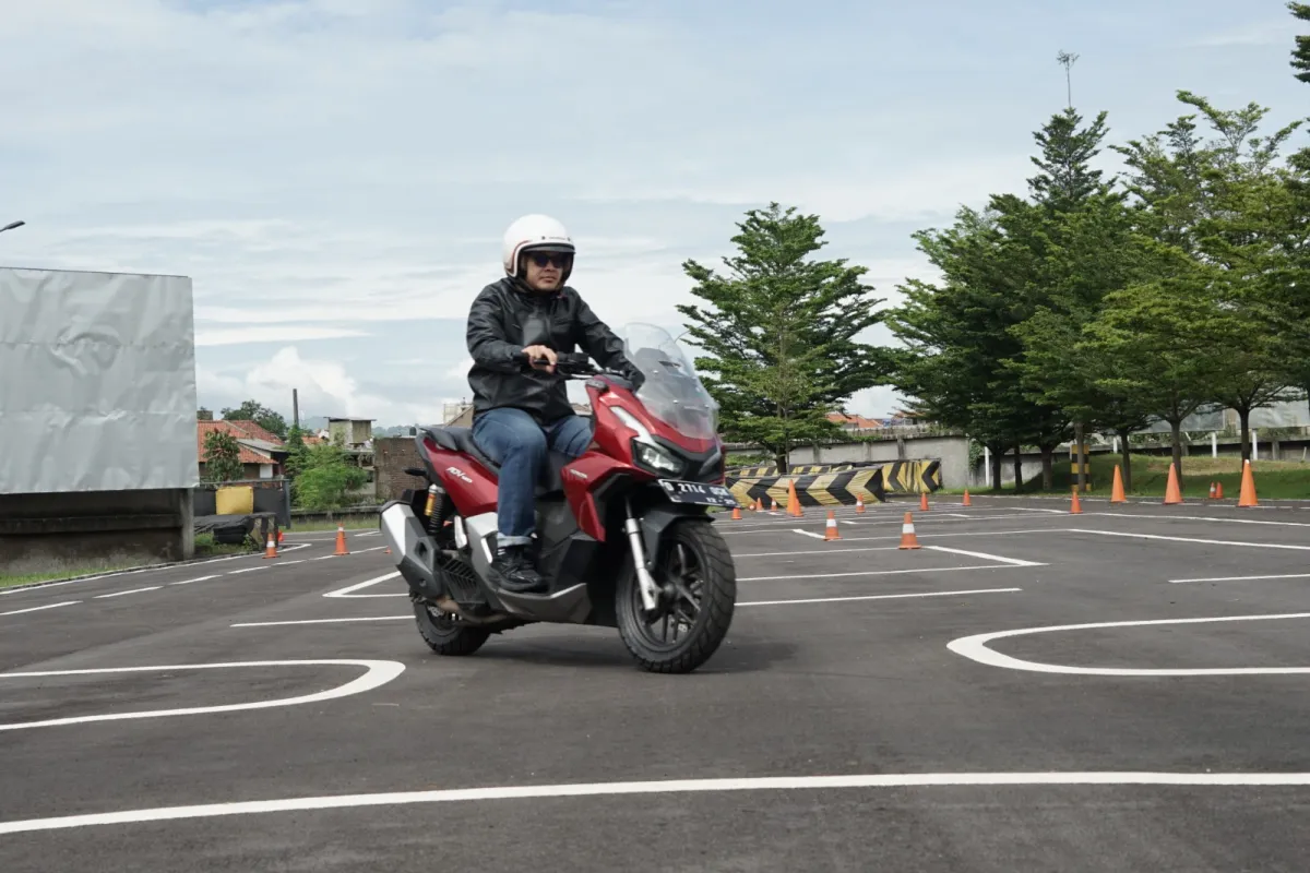 Tips Berkendara Sederhana agar Tetap Nyaman Saat Terjebak Macet Panjang