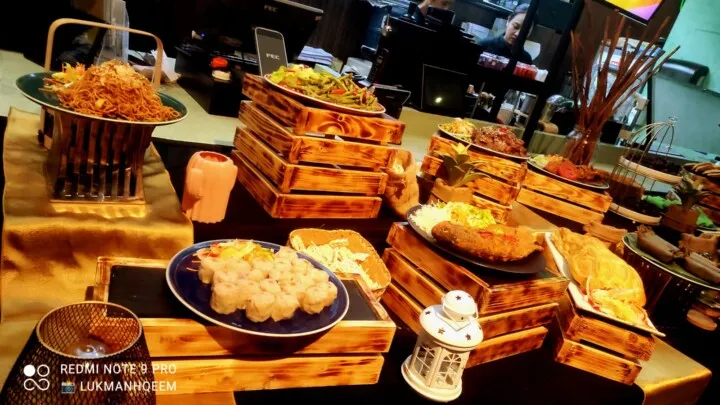 Ibis Styles Jakarta Simatupang Angkat Konsep Street Food dalam Program "Urban Flavours of Ramadan"