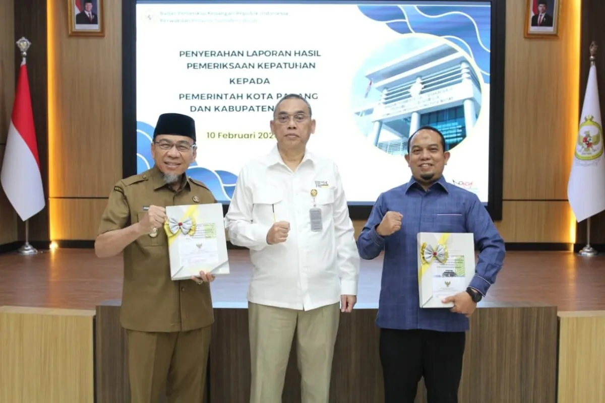 Wakil Wali Kota Padang Terima LHP BPK Terkait Pemeriksaan Kepatuhan Belanja Tahun Anggaran 2025