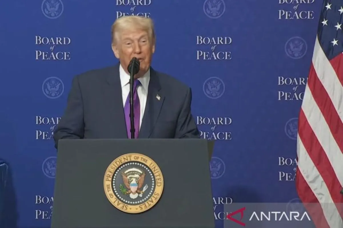 Trump Menandatangani Resolusi Integritas dan Transparansi Keuangan Dewan Perdamaian