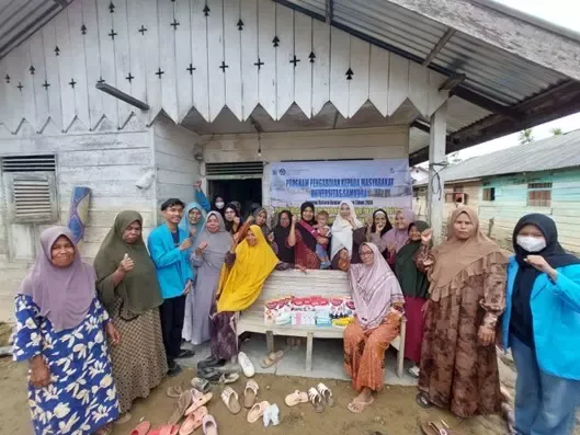 Pascabanjir di Desa Mesjid Aceh Tamiang, Universitas Samudra Gelar Edukasi Gizi dan Pemeriksaan Kesehatan