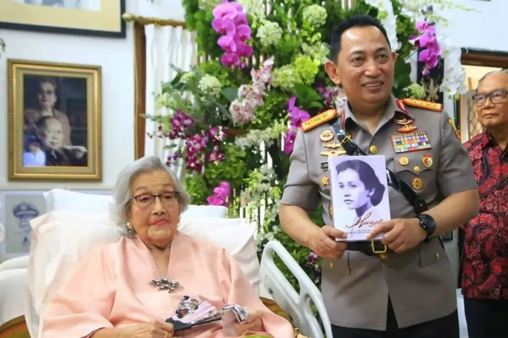 Meriyati Hoegeng, Istri Jenderal (Purn) Hoegeng Iman Santoso, Wafat di Usia 100 Tahun