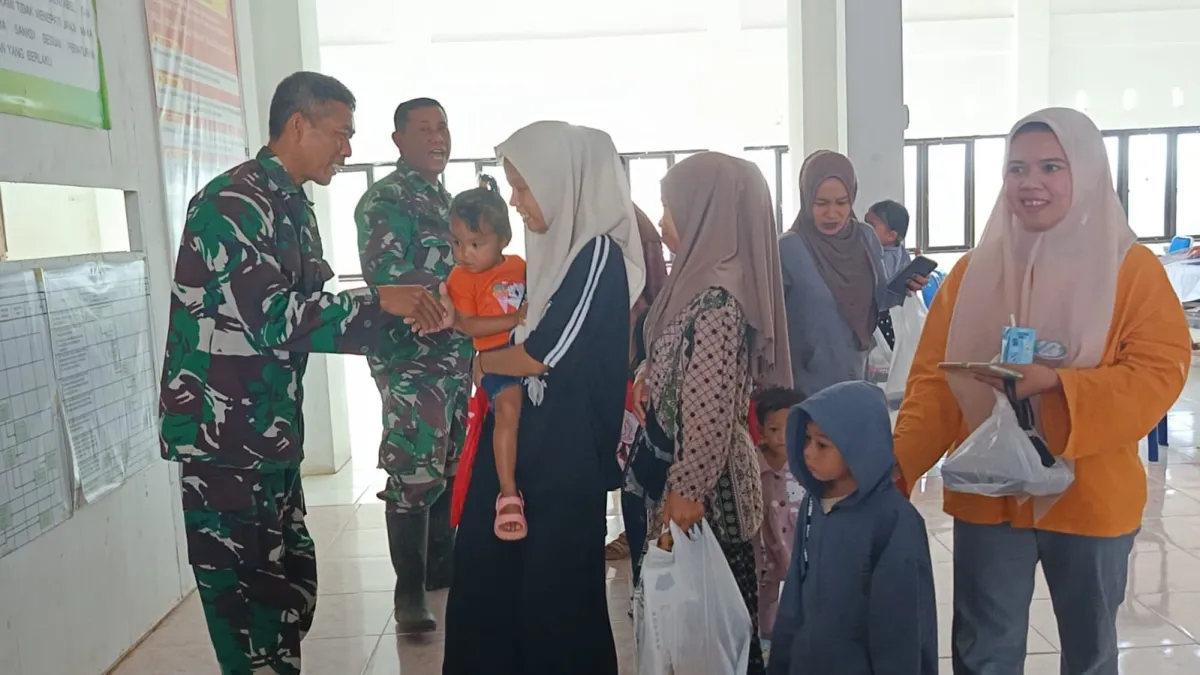 Satgas TMMD ke-127 Salurkan Makanan Tambahan untuk Balita di Desa Bulo