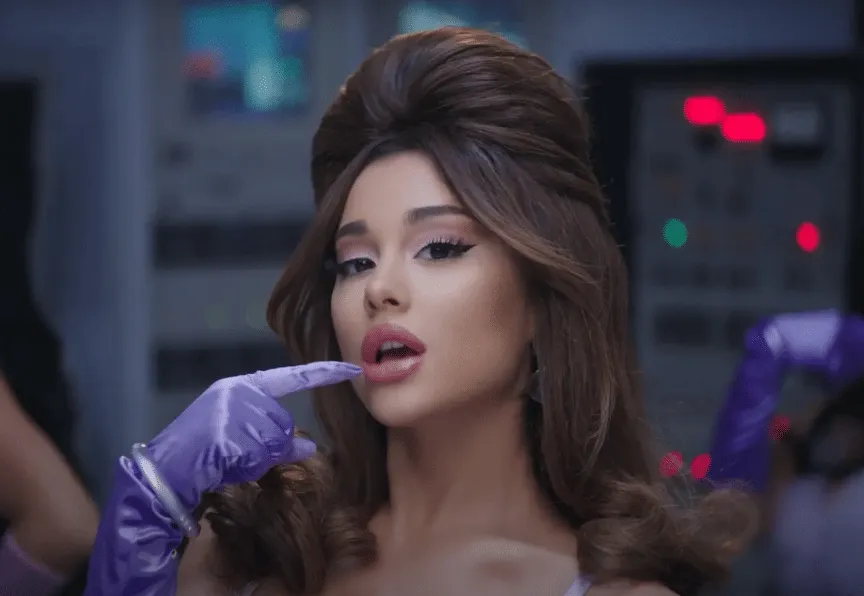 Lagu “34+35” Ariana Grande Kembali Viral di TikTok, Ini Maknanya