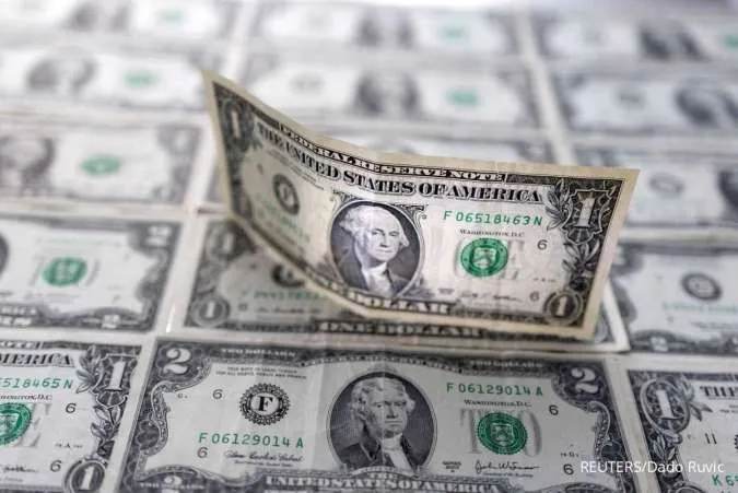 Dolar AS Berfluktuasi di Tengah Rencana Tarif Baru dan Dinamika Kebijakan Global