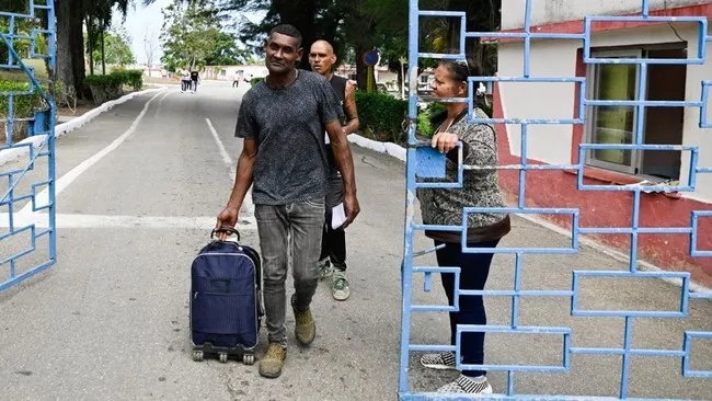 Amnesti Massal di Kuba di Tengah Tekanan AS: Kebebasan, Tawar-menawar, dan Pelajaran bagi Dunia