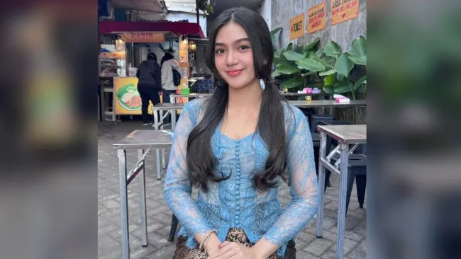 Perjalanan Bulan Shining Merintis Warung Bahagia di Malang