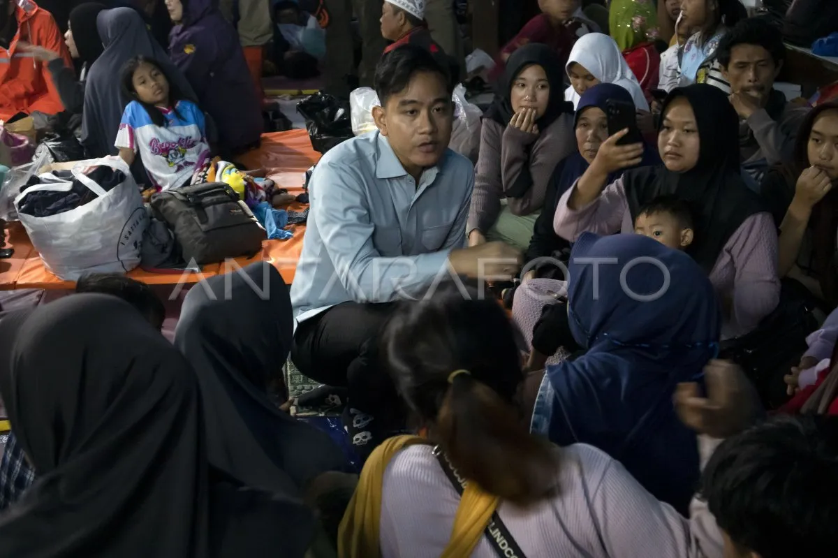 Wapres Gibran Tinjau Pengungsian dan Penanganan Darurat Longsor di Cisarua