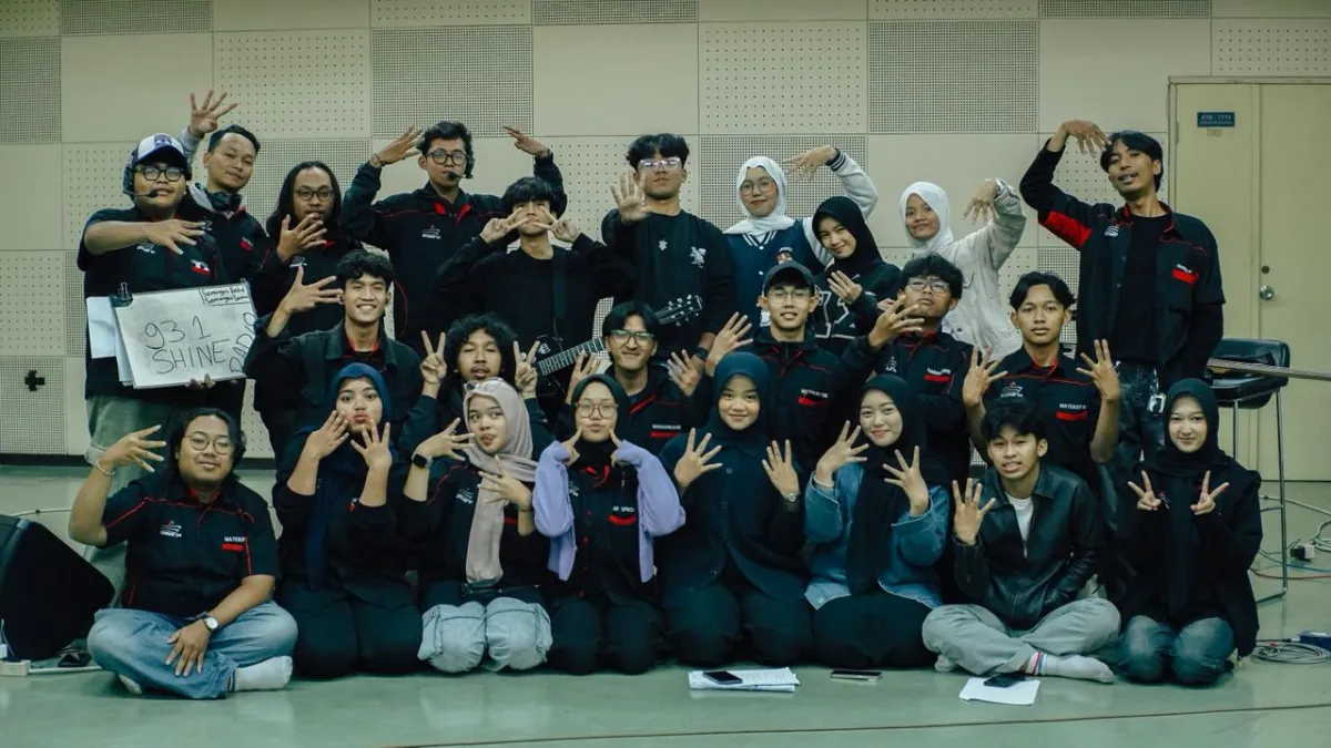 Mansacoustic MAN 1 Yogyakarta Tampil dalam Praktik Produksi Variety Show Radio di STMM MMTC