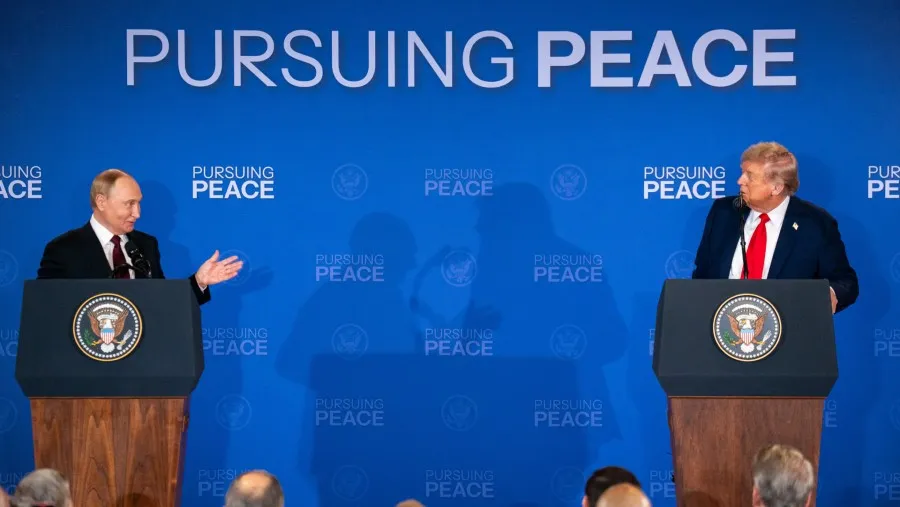 Putin Serukan Penghentian Permusuhan di Timur Tengah dalam Telepon dengan Presiden Iran