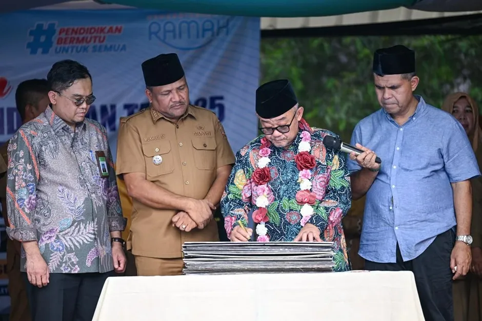Kemendikdasmen Resmikan Revitalisasi 29 Sekolah di Bireuen, Program 2025 Aceh Rampung Sentuh 726 Satuan Pendidikan