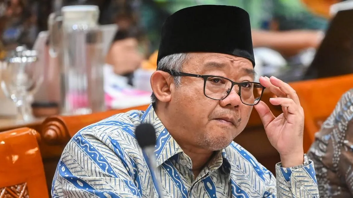 Mendikdasmen Soroti Risiko Pemalsuan Identitas dalam Aturan Pembatasan Gawai Anak