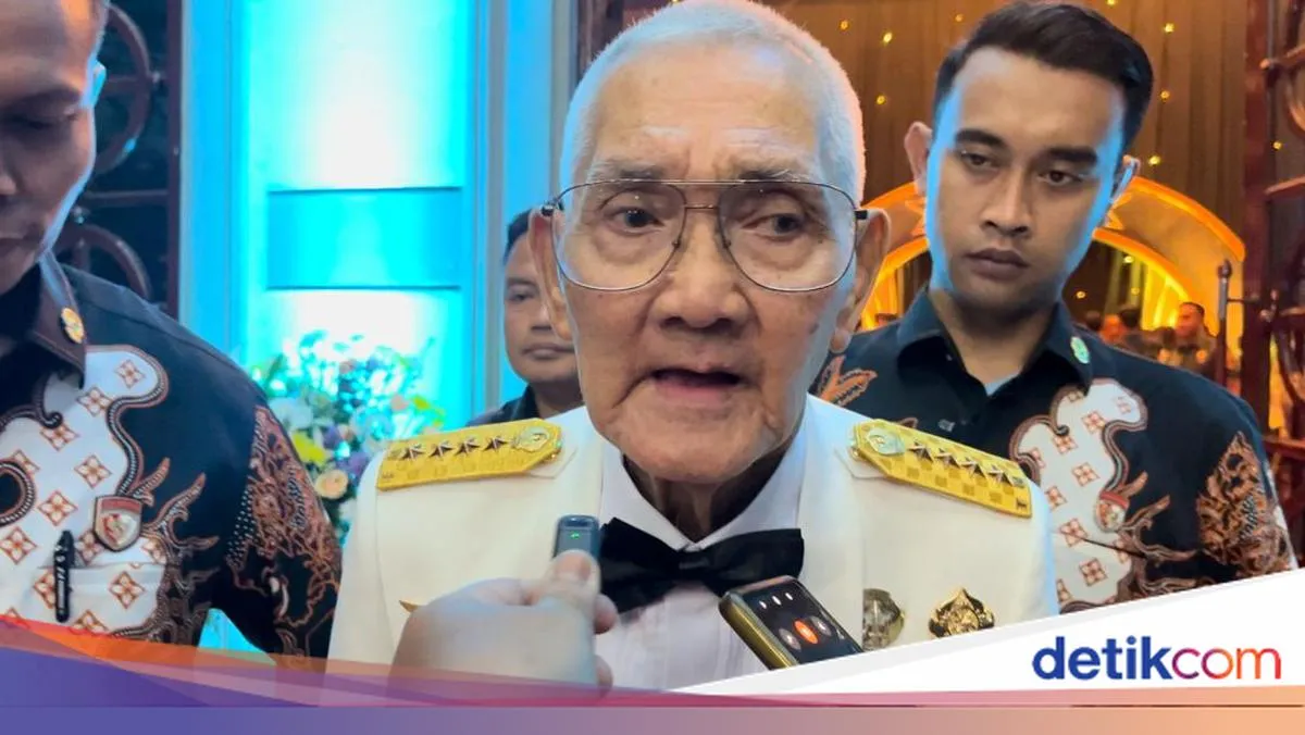 Wapres ke-6 RI Try Sutrisno Meninggal Dunia di RSPAD Jakarta pada Usia 90 Tahun