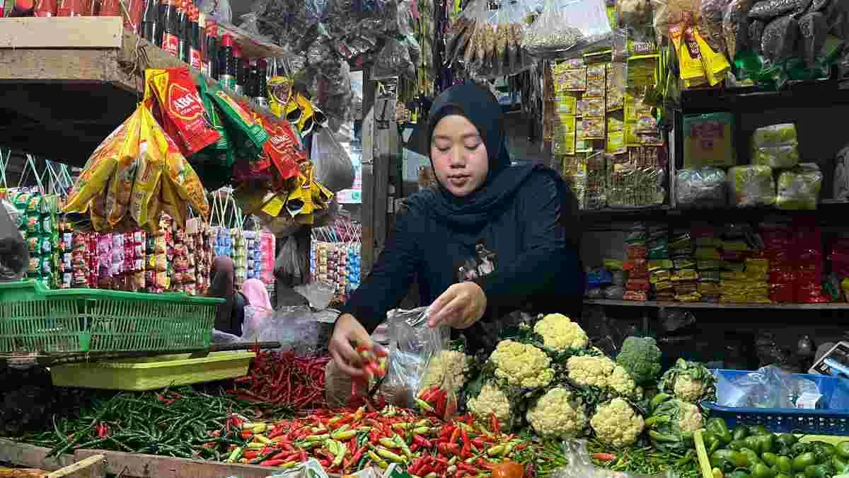 Harga Cabai di Pasar Manis Ciamis Naik hingga Rp 120 Ribu per Kg Jelang Idulfitri, Bumbu Giling Ramai Diburu