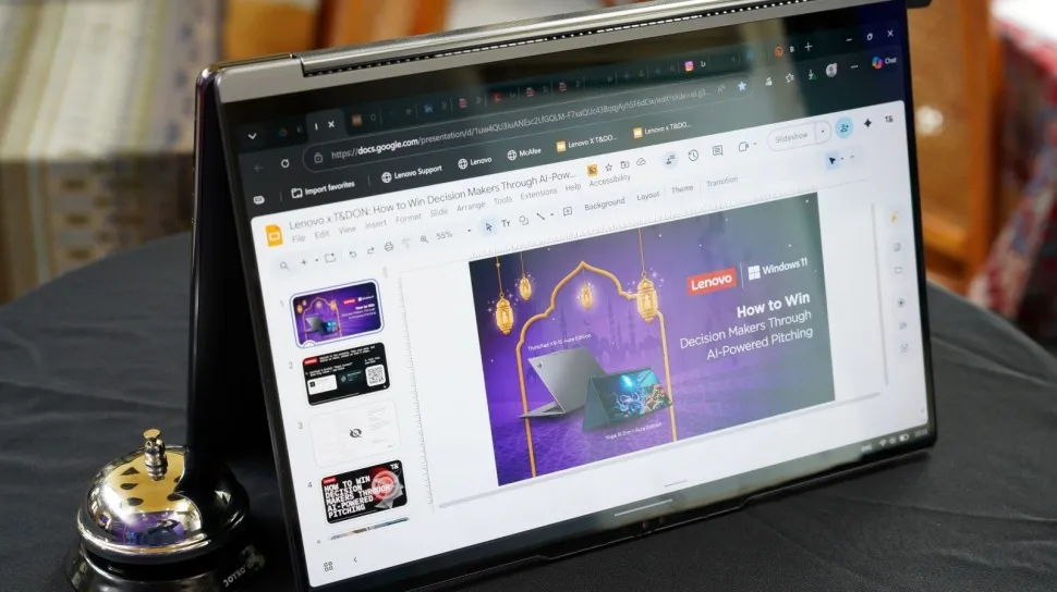Lenovo Perkenalkan Laptop Berbasis AI dan Konsep Gaming Foldable di MWC 2026