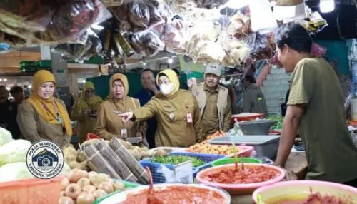 Wabup Tangerang Pantau Pasar Kelapa Dua Jelang Idul Fitri, Harga Daging dan Bumbu Dapur Naik
