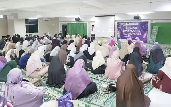 Wali Kota Ternate Hadiri Kegiatan Sehari Bersama Alquran di Masjid Al-Muhajirin