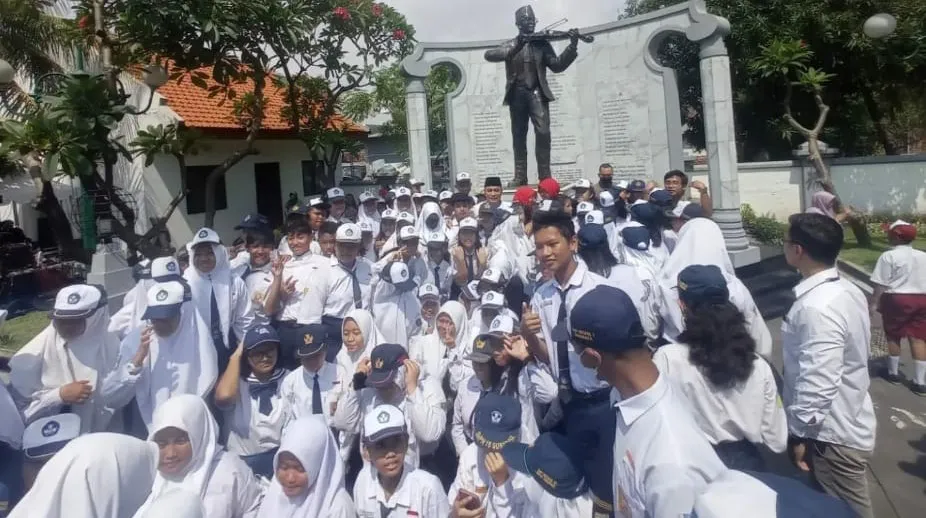 Hari Musik Nasional 2026 Digelar di Makam WR Supratman Surabaya, Diisi Ziarah dan Paduan Suara Kolosal