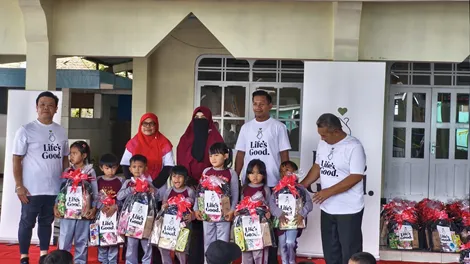 LG Electronics Salurkan Bantuan ‘Lebaran Sehat’ untuk Warga Terdampak Longsor di Bandung Barat