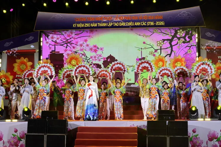 Ha Tien Gelar Program Seni, Kembang Api, dan Festival Lampion untuk Peringati 290 Tahun Chiêu Anh Các