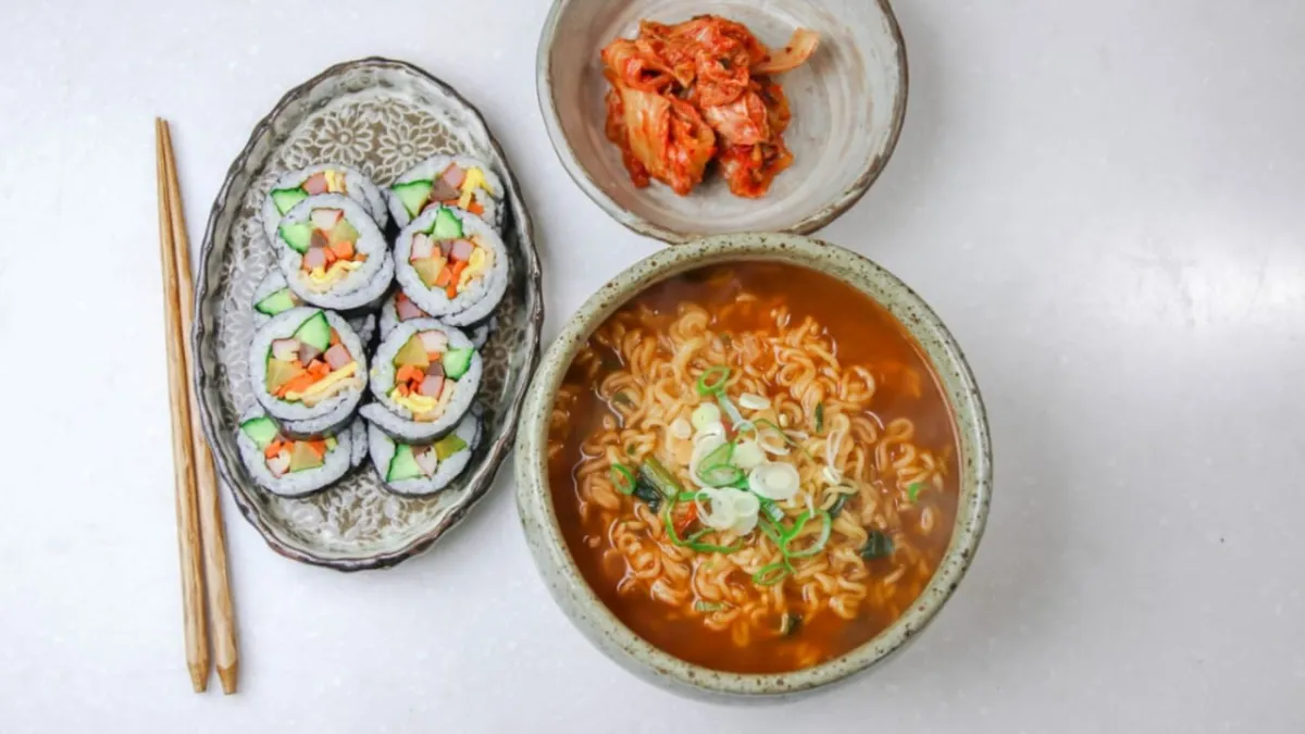 Lima Street Food di Palembang Disebut Hadirkan Nuansa Ala Drama Korea dengan Harga Terjangkau