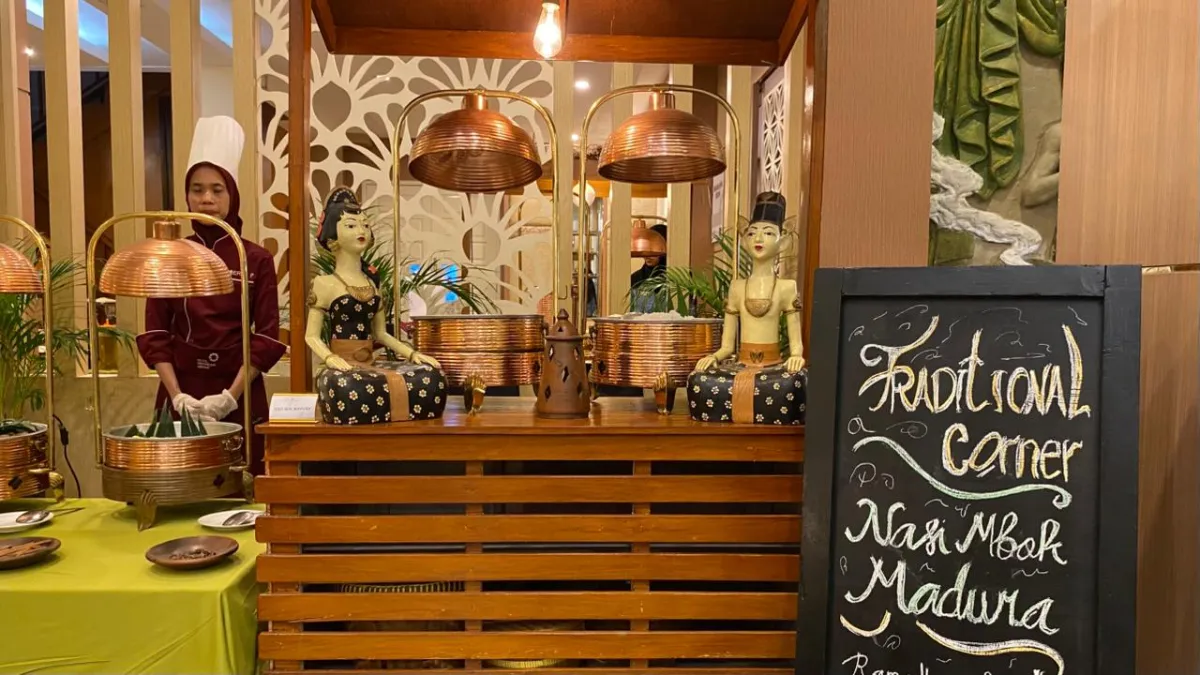 Grand Inna Tunjungan Angkat Nuansa Kampung Ampel dalam Menu Berbuka Puasa “The Culinary Journey: Pasar Malam Ampel”