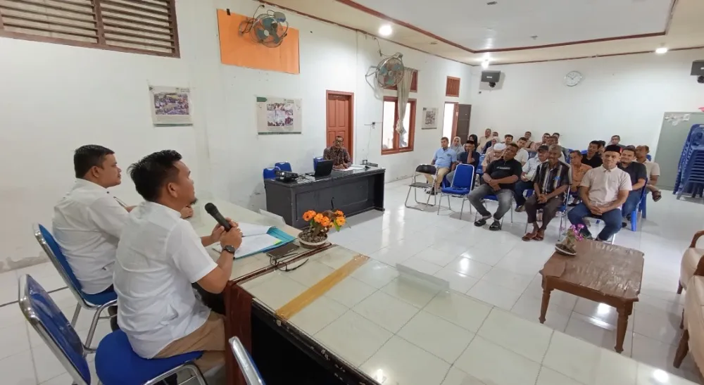 Sosialisasi Pemilihan Tuha Peut di Darul Kamal, Camat Husaini Tekankan Transparansi dan Kepatuhan Qanun