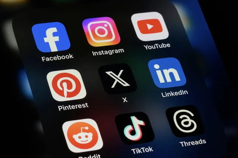 Permen Komdigi 9/2026 Wajibkan Medsos dan Game Online Sediakan Verifikasi Usia Anak