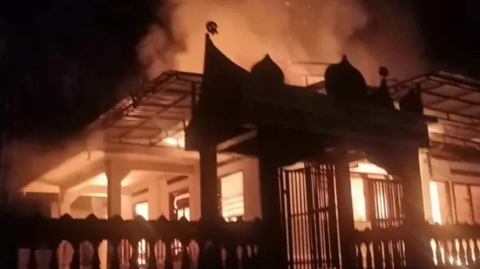 Cek Fakta: Klaim AC Masjid Meledak saat Subuh hingga Tewaskan 20 Jamaah Disebut Tidak Benar